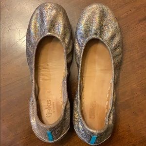 Size 8 Lovestruck Tieks